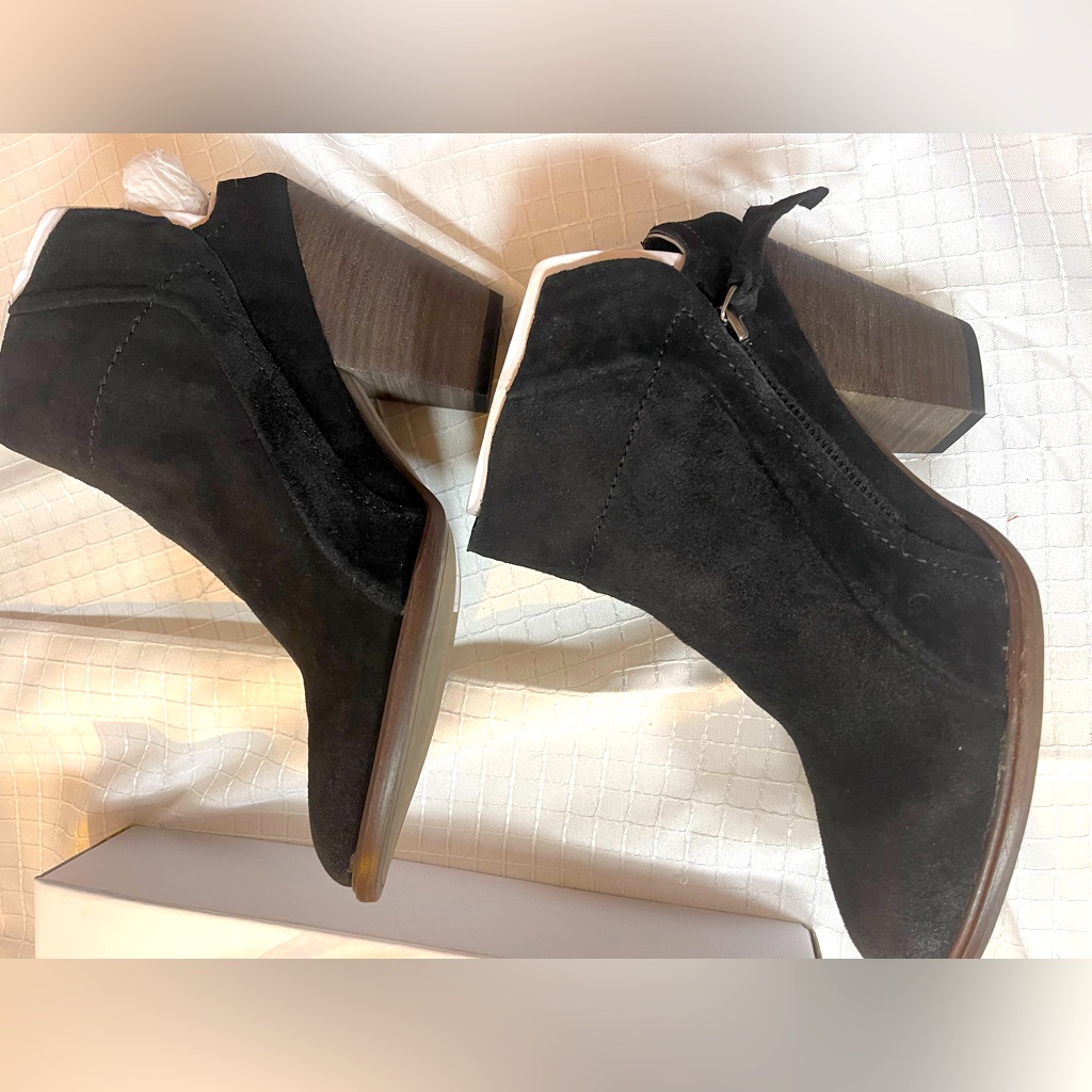 New With Box. Dolce Vita Suede Mule. Size 8.5